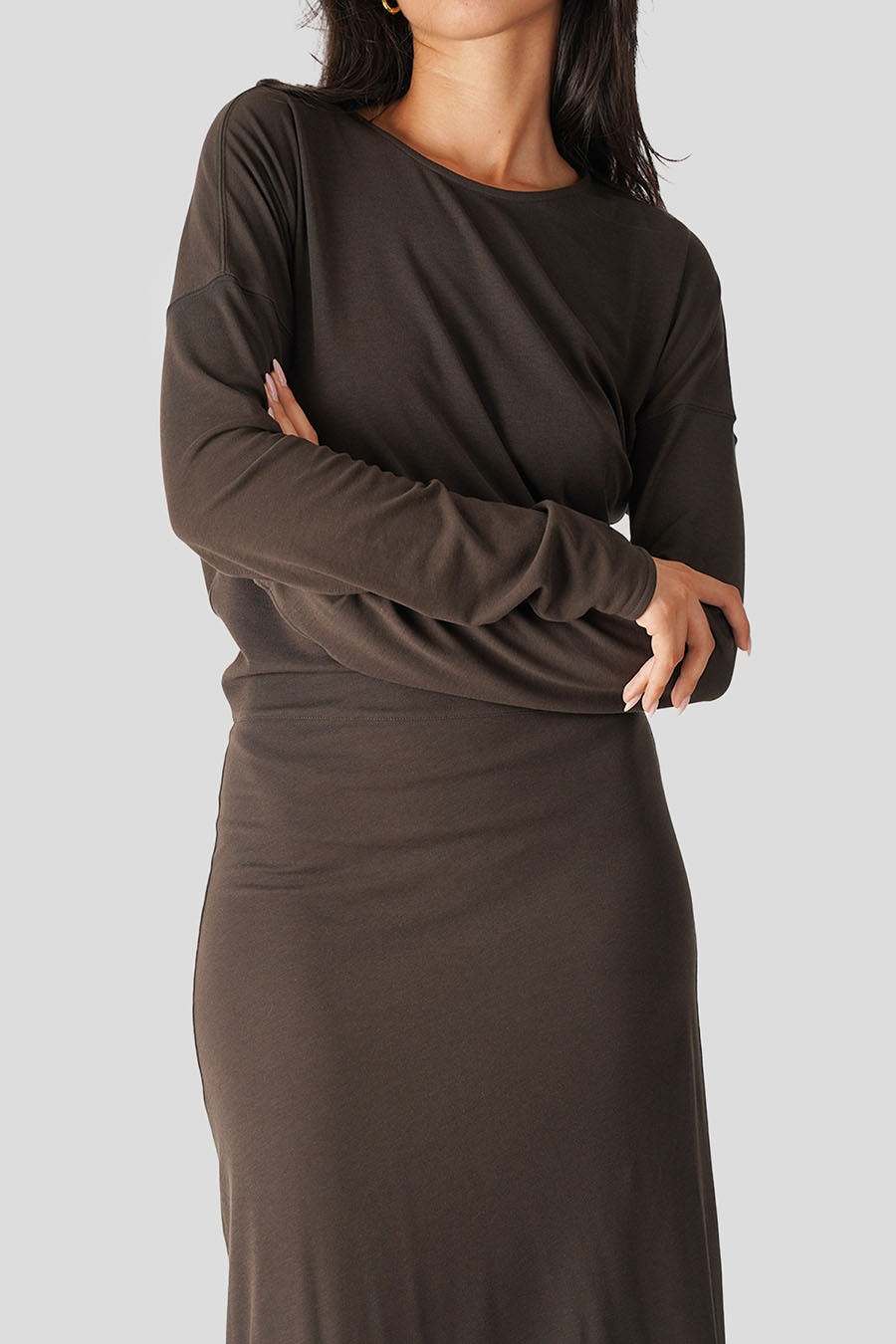 LEMAIRE - DARK ESPRESSO LONG SLEEVE TWISTED DRESS LE LABO STORE LEMAIRE - DARK ESPRESSO LONG SLEEVE TWISTED DRESS LE LABO STORE