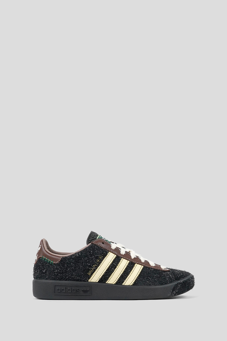 ADIDAS - CORE BLACK, PANTON AND BRANCH ADIDAS X BRAIN DEAD FOREST HILLS SNEAKERS LE LABO STORE ADIDAS - CORE BLACK, PANTON AND BRANCH ADIDAS X BRAIN DEAD FOREST HILLS SNEAKERS LE LABO STORE