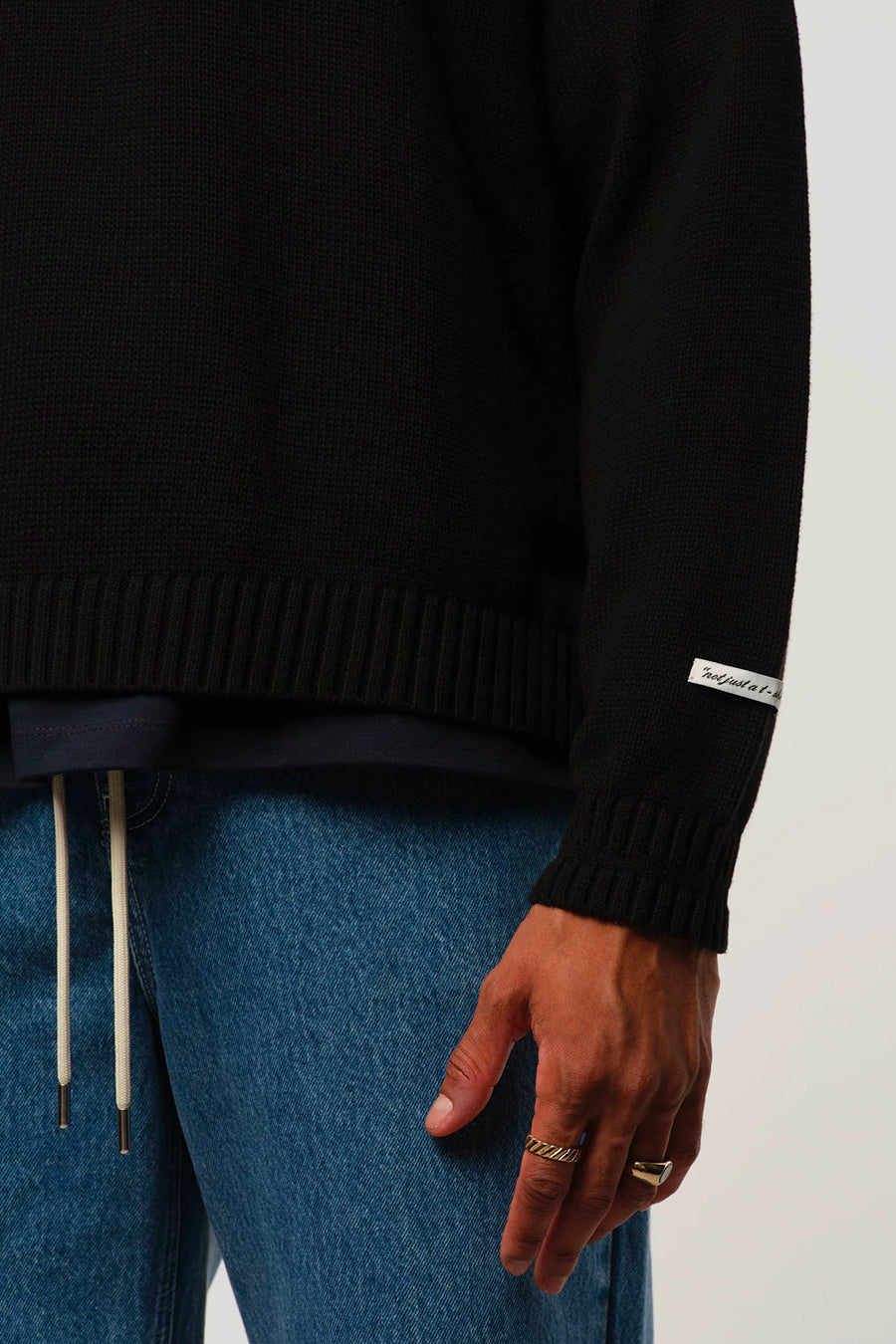 about:blank - CREWNECK LOOSE KNIT ROLLED NOIR - LE LABO STORE