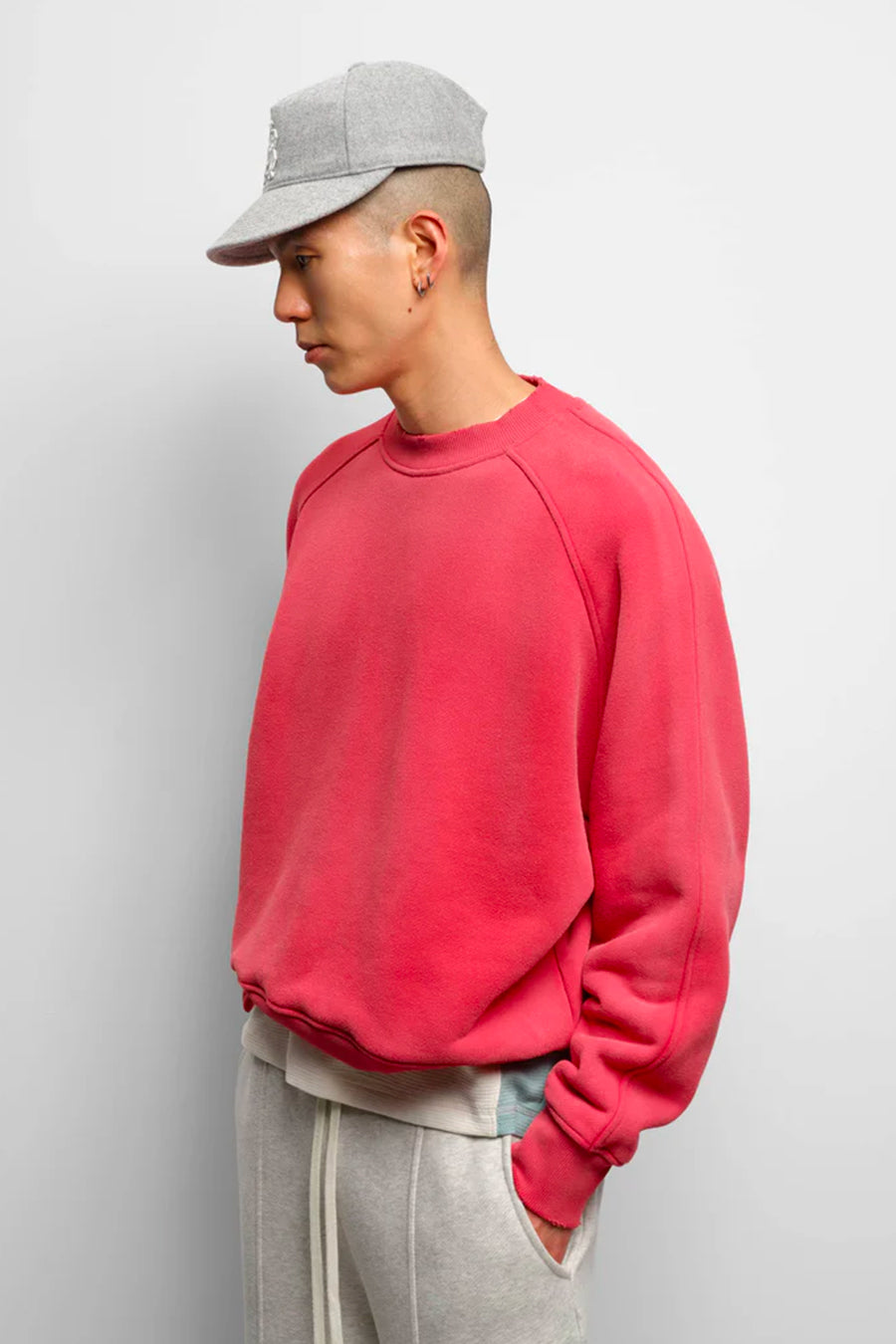 about:blank - SWEAT-SHIRT RAGLAN ROUGE - LE LABO STORE