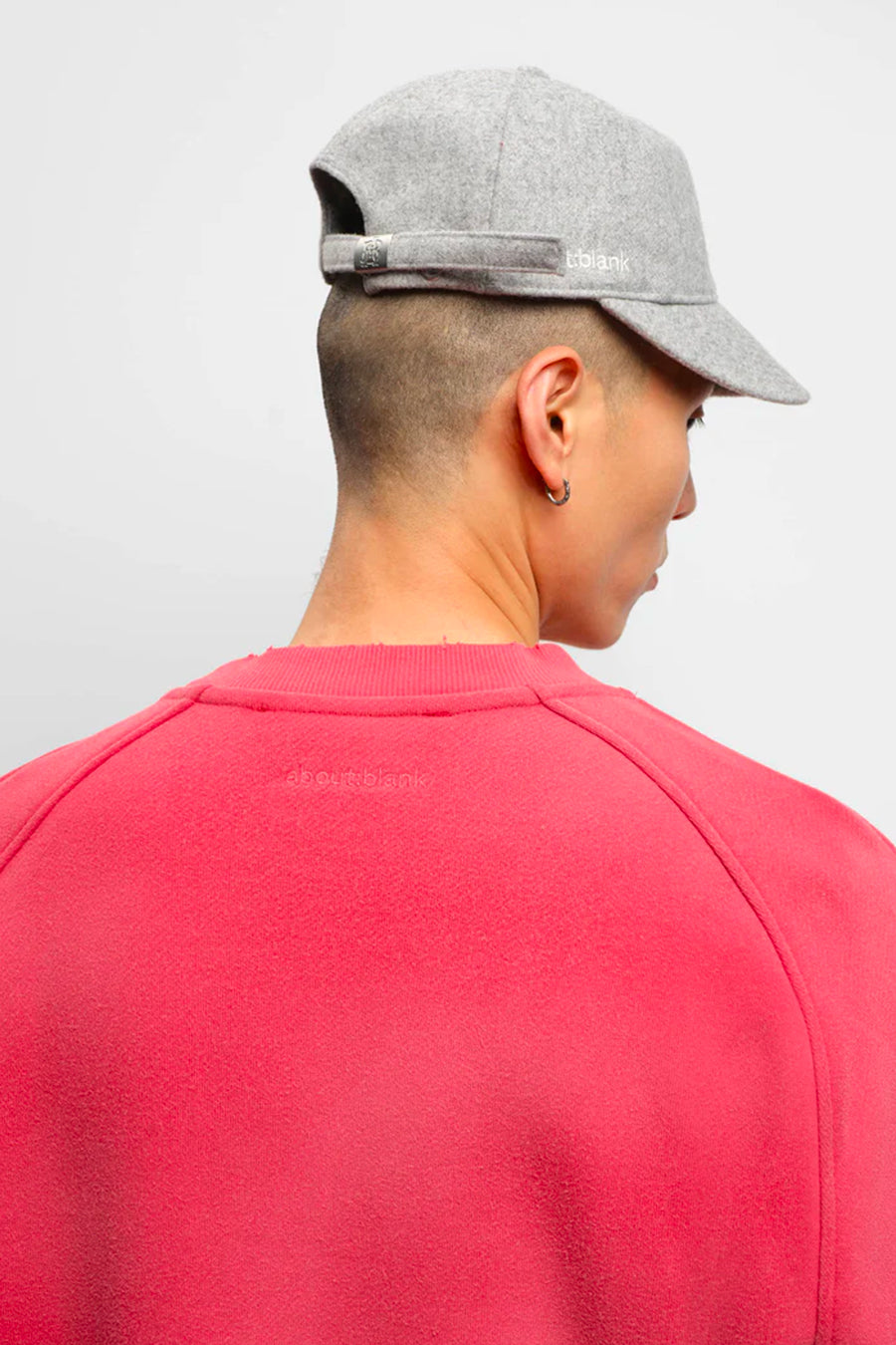 about:blank - SWEAT-SHIRT RAGLAN ROUGE - LE LABO STORE