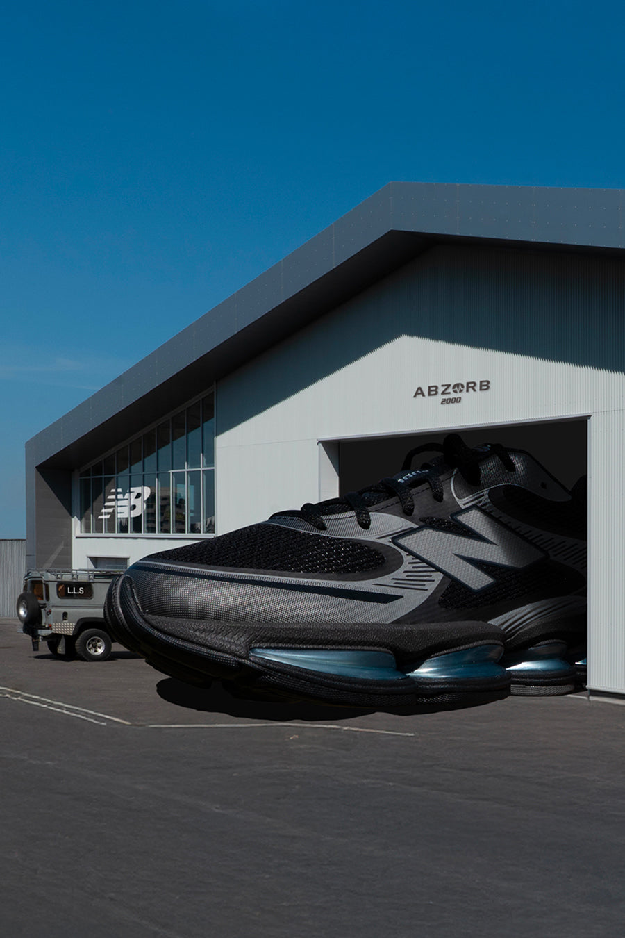 NEW BALANCE - SNEAKERS U2000EA ABZORB BLACK ET DARK SILVER METALLIC - LE LABO STORE