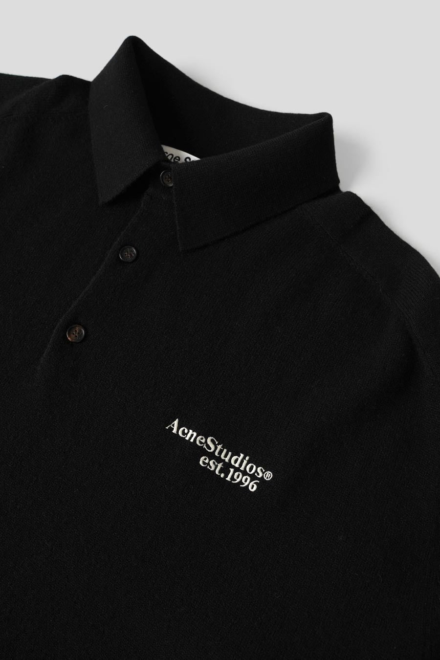 ACNE STUDIOS - POLO LAINE EN MAILLE NOIR - LE LABO STORE