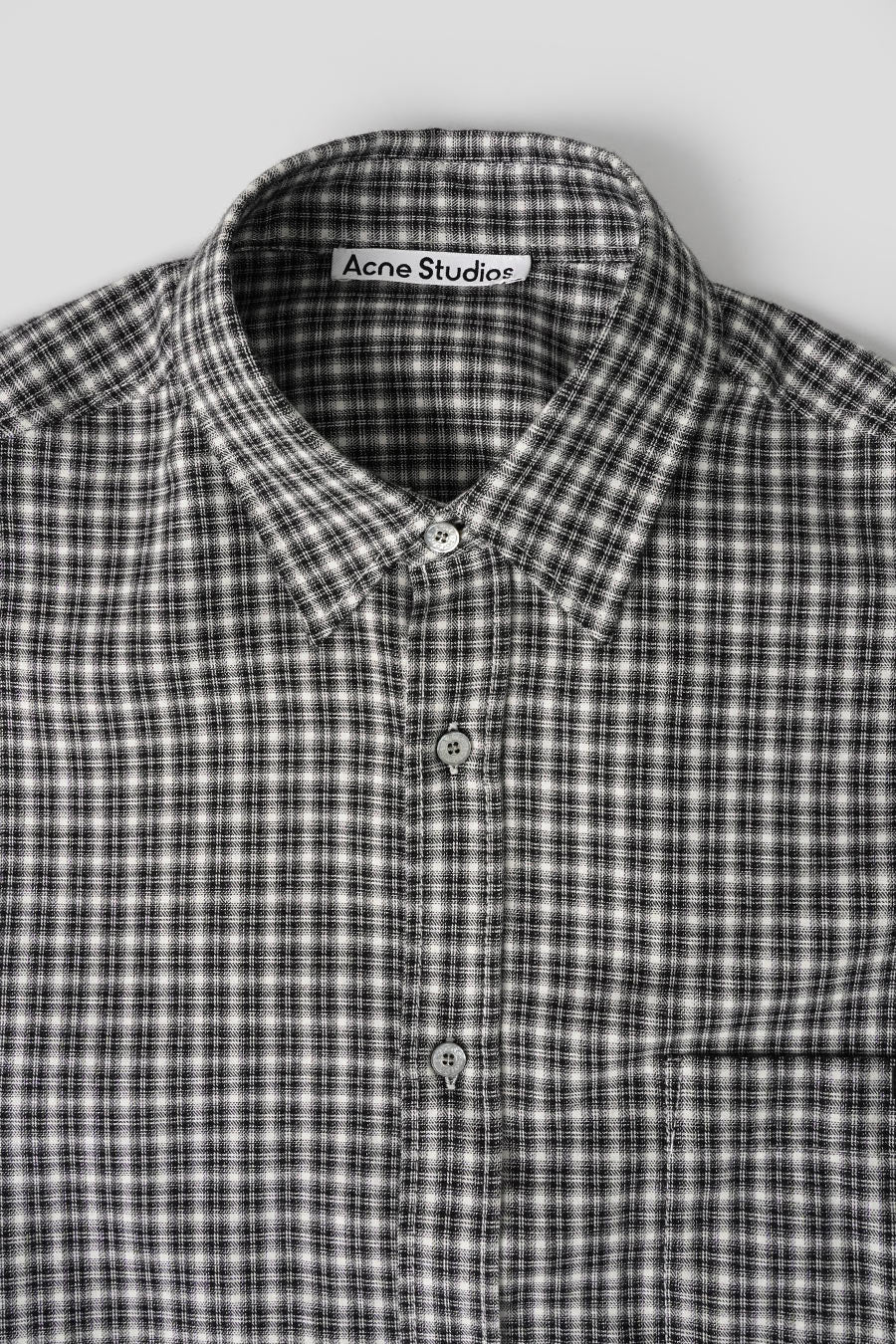 ACNE STUDIOS - CHEMISE FLANNEL BUTTON-UP NOIRE ET BLANCHE - LE LABO STORE