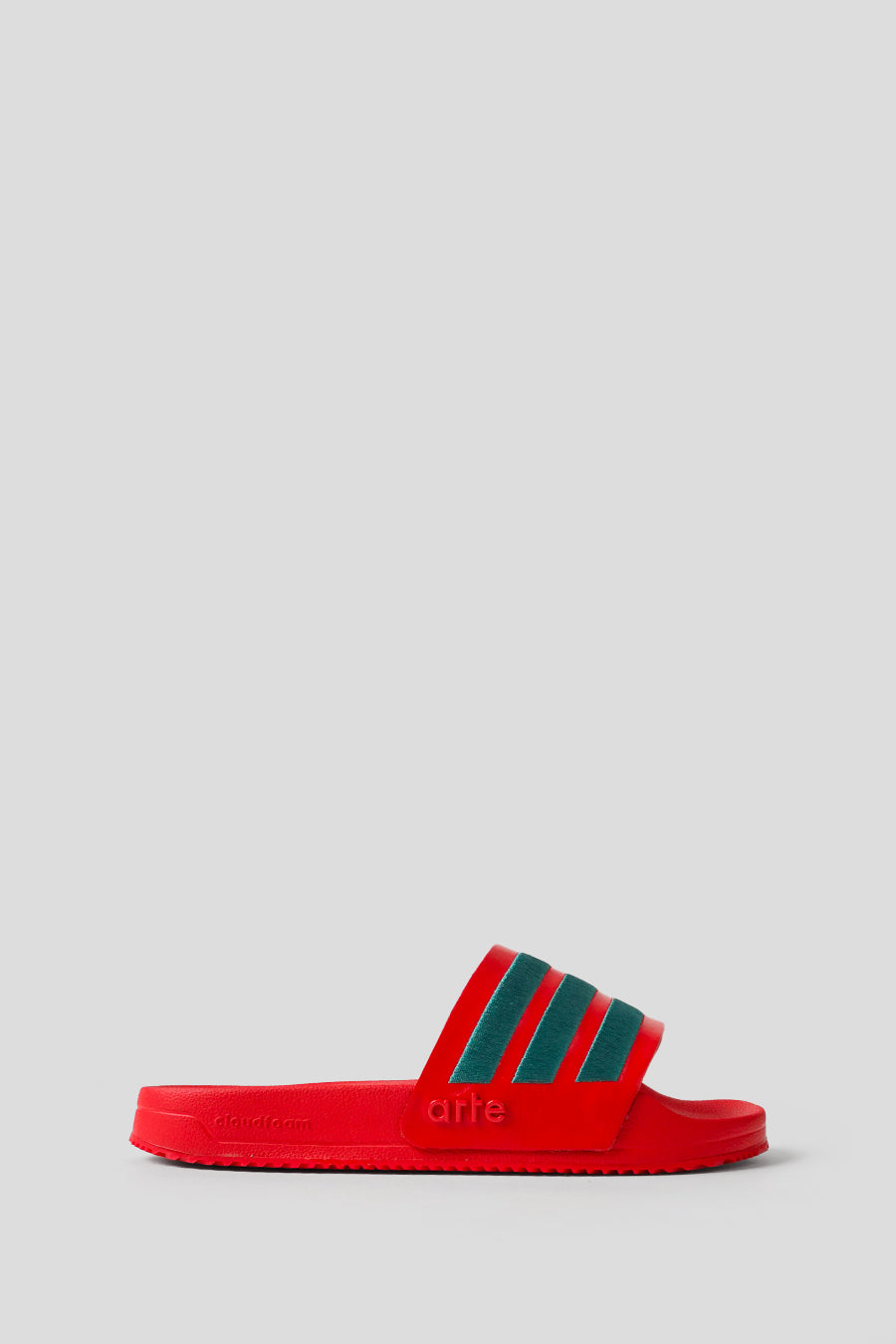 ADIDAS - CLAQUETTES ADILETTE X ARTE ROUGES - LE LABO STORE
