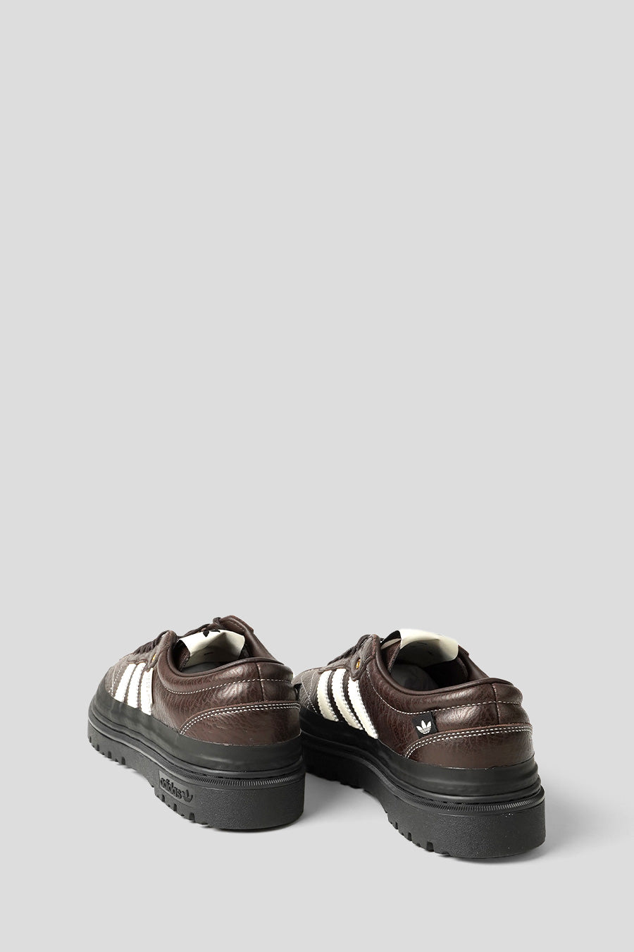ADIDAS - SNEAKERS SAMBA LX FREIZEIT SFTM AURORA COFFEE, OFF WHITE AND CORE BLACK - LE LABO STORE