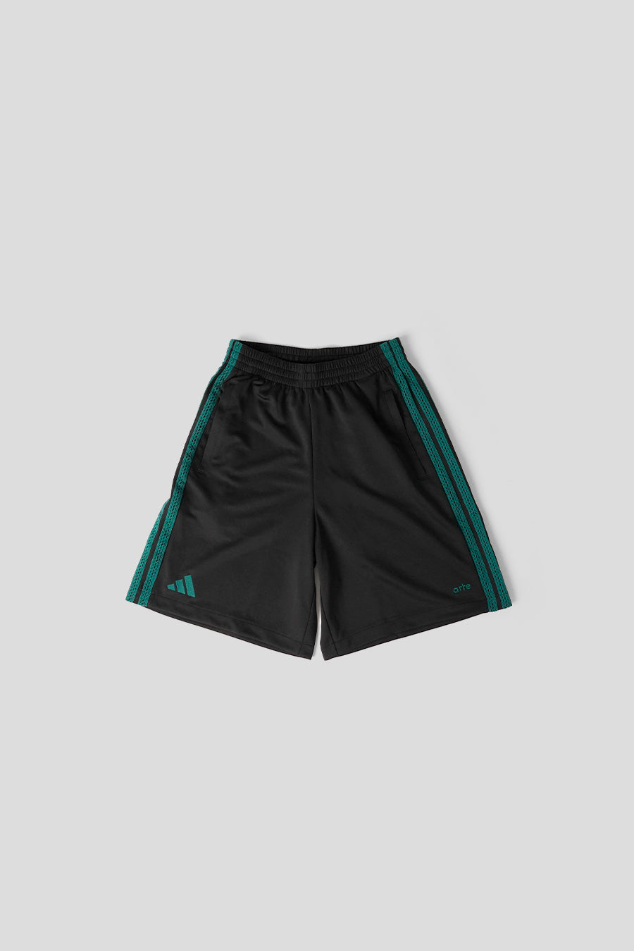 ADIDAS - BLACK AND GREEN SHORT X ARTE - LE LABO STORE