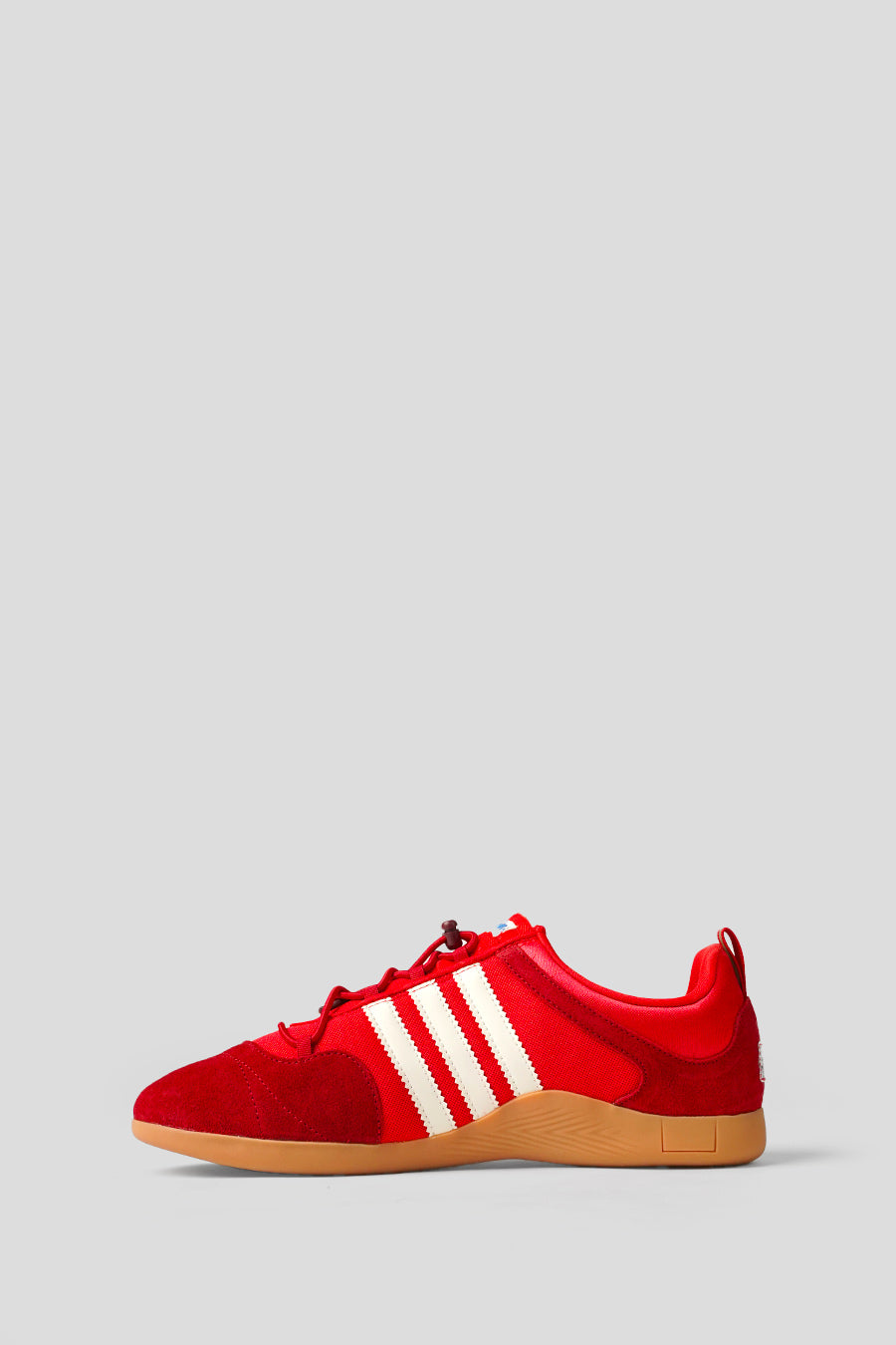 ADIDAS - SNEAKER BALLERINA X BAD BUNNY VIVID RED, CHALK WHITE ET POWER RED - LE LABO STORE