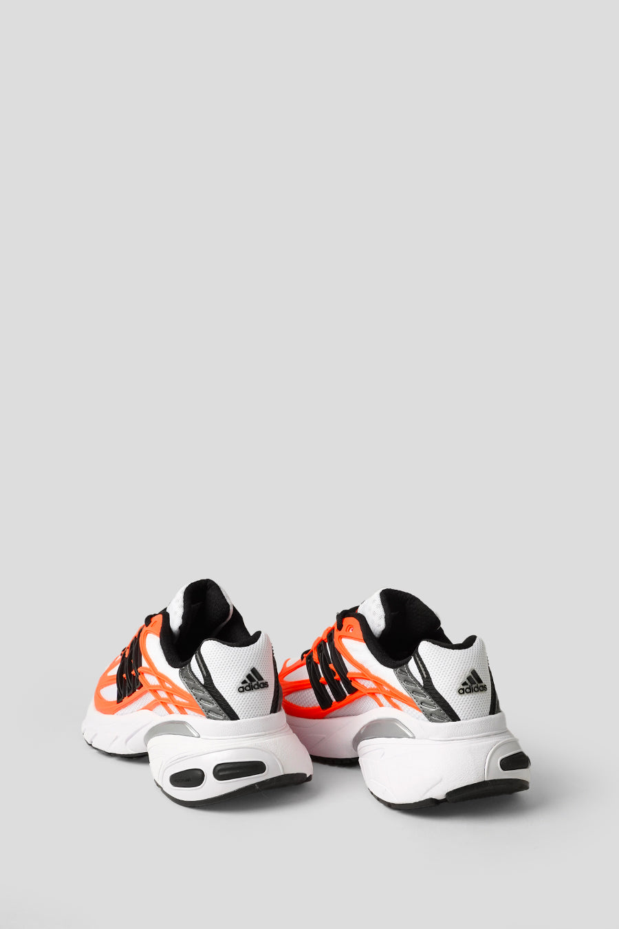 ADIDAS - SNEAKERS ADISTAR XLG 2.0 CLOUD WHITE, CORE BLACK ET SOLAR ORANGE - LE LABO STORE