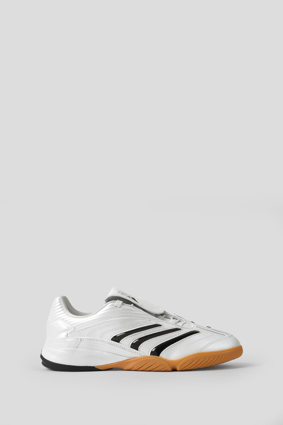 ADIDAS - SNEAKERS PREDATOR SALA ZERO METALIC, CORE BLACK ET GUM - LE LABO STORE
