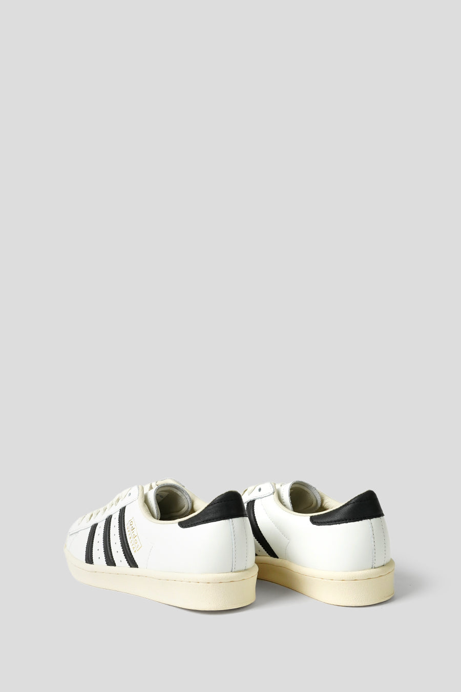 ADIDAS - CORE WHITE SUPERSTAR VINTAGE SNEAKERS LE LABO STORE ADIDAS - CORE WHITE SUPERSTAR VINTAGE SNEAKERS LE LABO STORE
