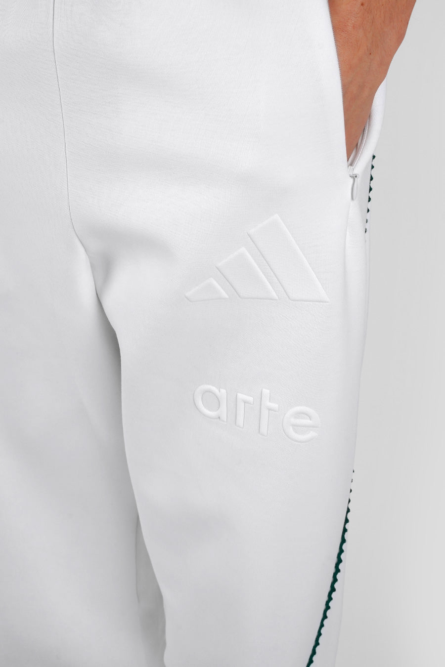 ADIDAS - WHITE AND GREEN ZNE X ARTE TRACKPANT - LE LABO STORE