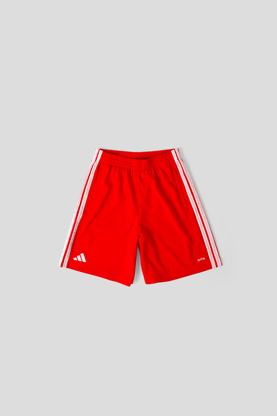 ADIDAS - RED AND WHITE SHORT X ARTE - LE LABO STORE