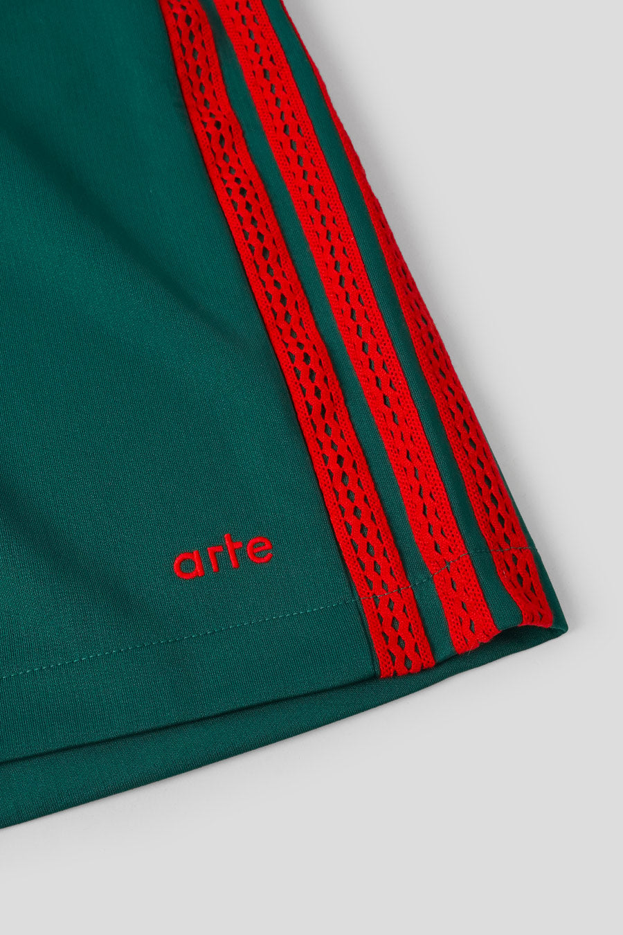 ADIDAS - GREEN AND RED SHORT X ARTE - LE LABO STORE