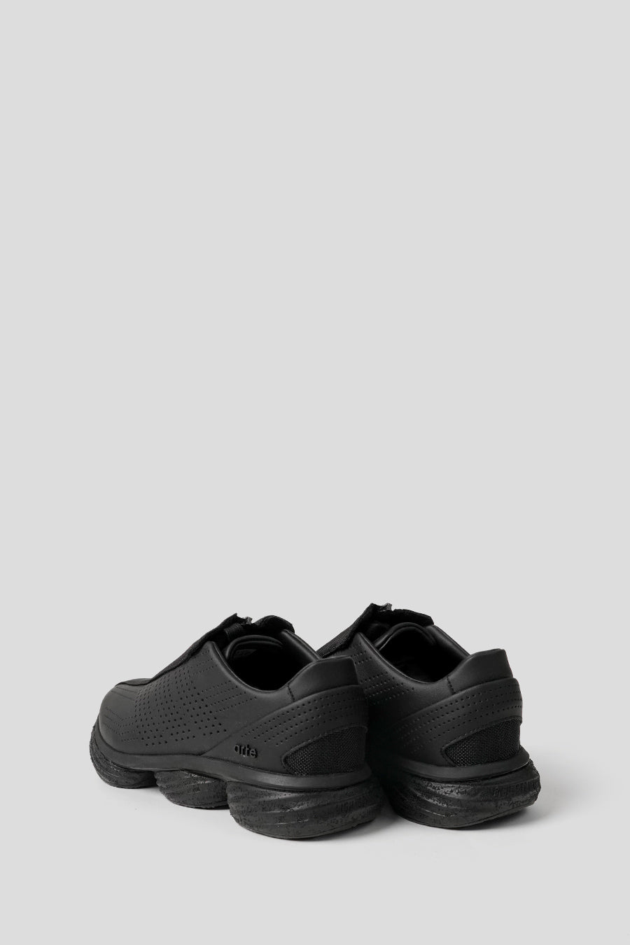ADIDAS - SNEAKERS LIGHTBLAZE POD X ARTE BLACK - LE LABO STORE
