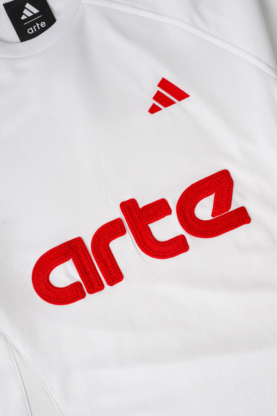 ADIDAS - T-SHIRT JERSEY X ARTE BLANC ET ROUGE - LE LABO STORE