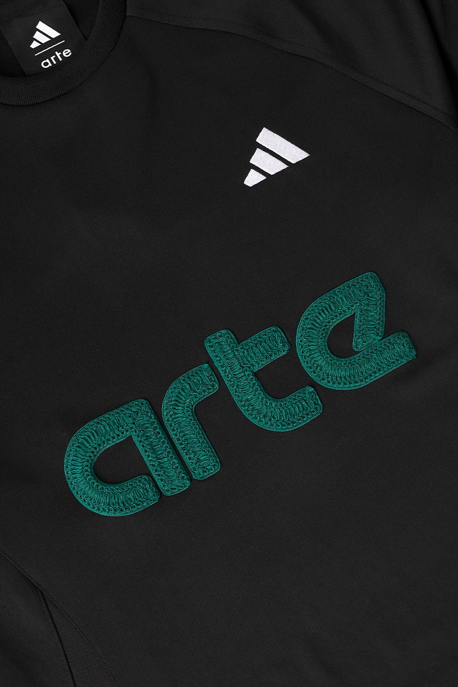 ADIDAS - T-SHIRT JERSEY X ARTE NOIR ET VERT - LE LABO STORE