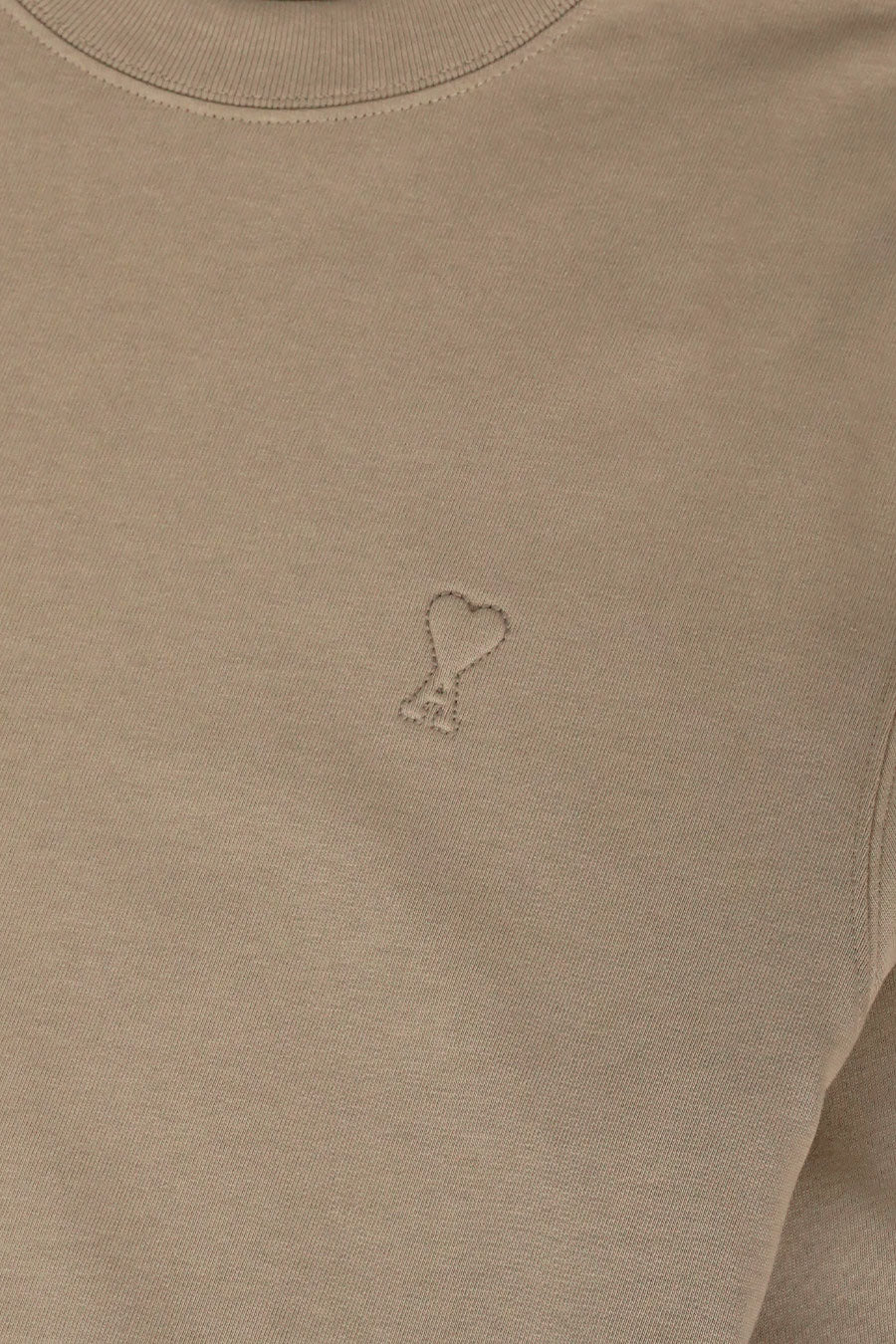 AMI PARIS - BEIGE TAUPE SMALL ADC EMBOSSED T-SHIRT - LE LABO STORE