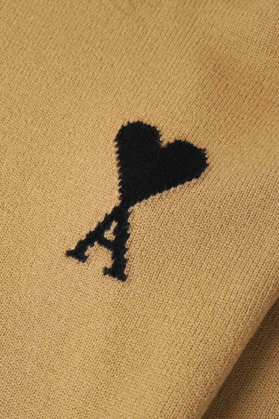 AMI PARIS - CAMEL AND BLACK AMI DE COEUR MOCK NECK PULLOVER - LE LABO STORE