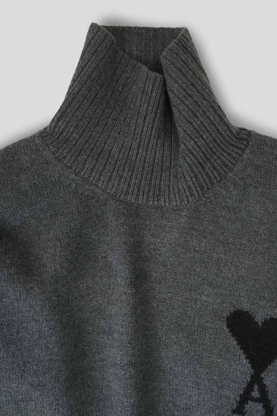 AMI PARIS - PULL COL CHEMINÉ AMI DE COEUR GRIS CHINÉ ET NOIR - LE LABO STORE