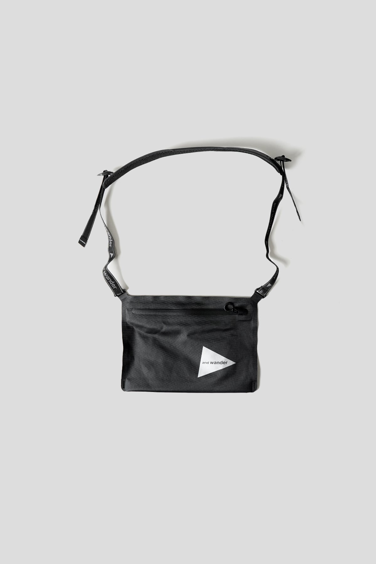And wander - SACOCHE WATERPROOF NOIRE - LE LABO STORE