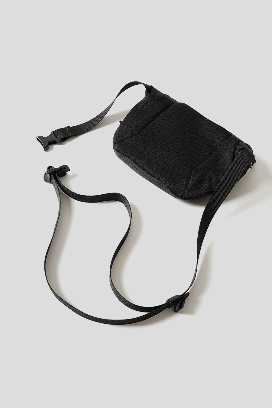 Arc'teryx - SACOCHE MANTIS 1 NOIRE - LE LABO STORE