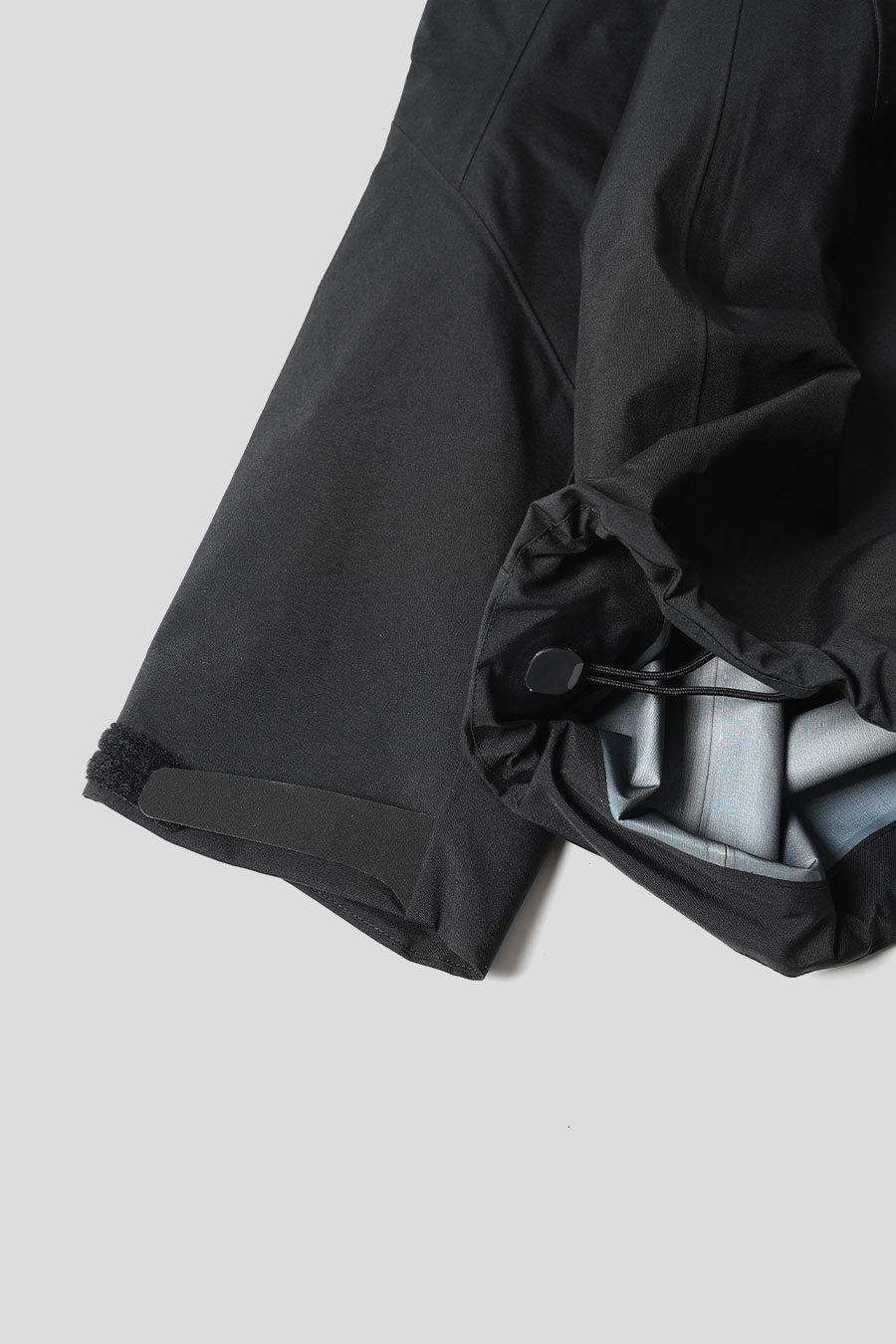 Arc'teryx - VESTE ALPHA SV NOIRE - LE LABO STORE