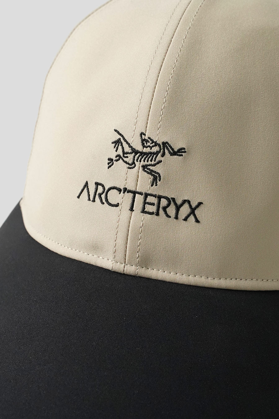 Arc'teryx - CASQUETTE BIRD WORD BEIGE ET NOIRE - LE LABO STORE