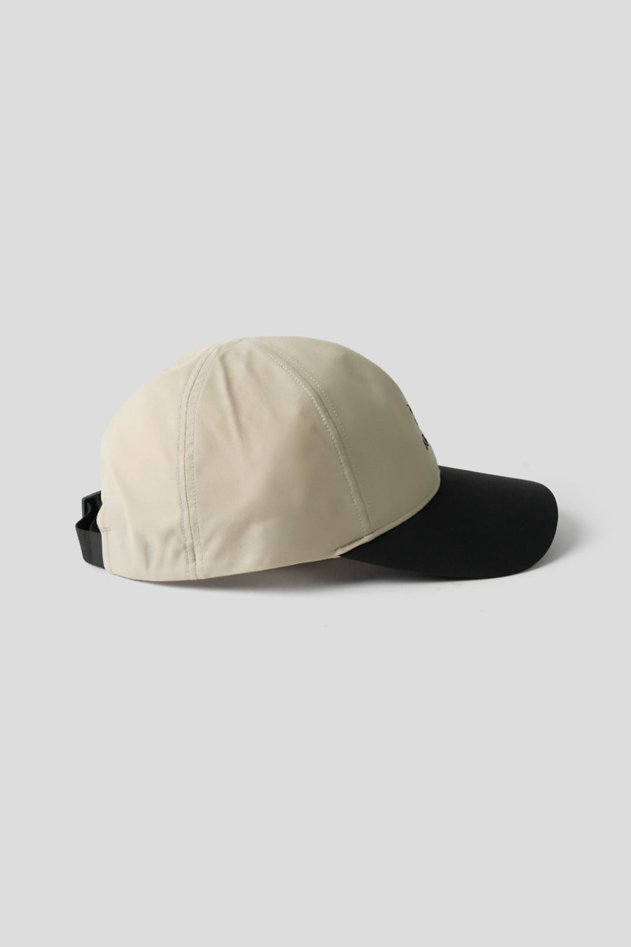 Arc'teryx - CASQUETTE BIRD WORD BEIGE ET NOIRE - LE LABO STORE