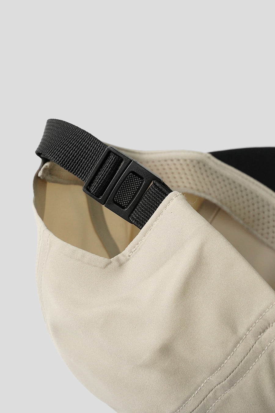 Arc'teryx - CASQUETTE BIRD WORD BEIGE ET NOIRE - LE LABO STORE