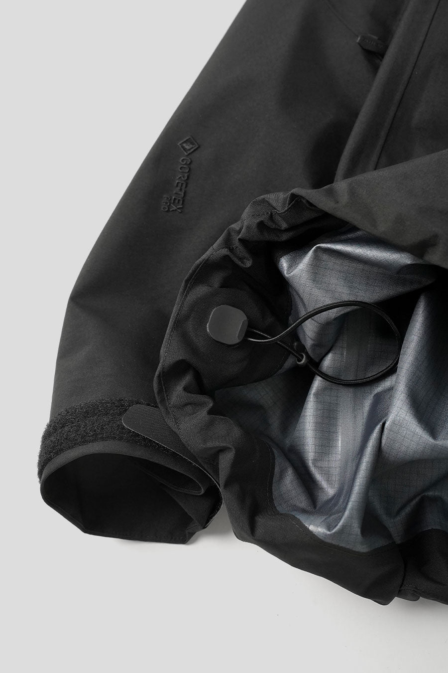 Arc'teryx - 24K BLACK SV ALPHA JACKET - LE LABO STORE