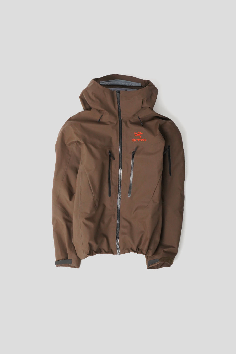 Arc'teryx - CAROB, BLACK AND DYNASTY ALPHA SV JACKET - LE LABO STORE