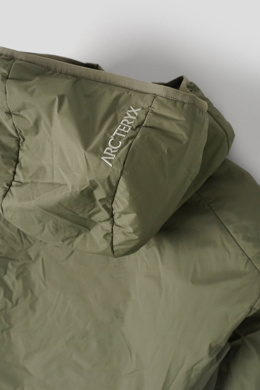 Arc'teryx - VESTE ATOM HOODY M FORAGE - LE LABO STORE