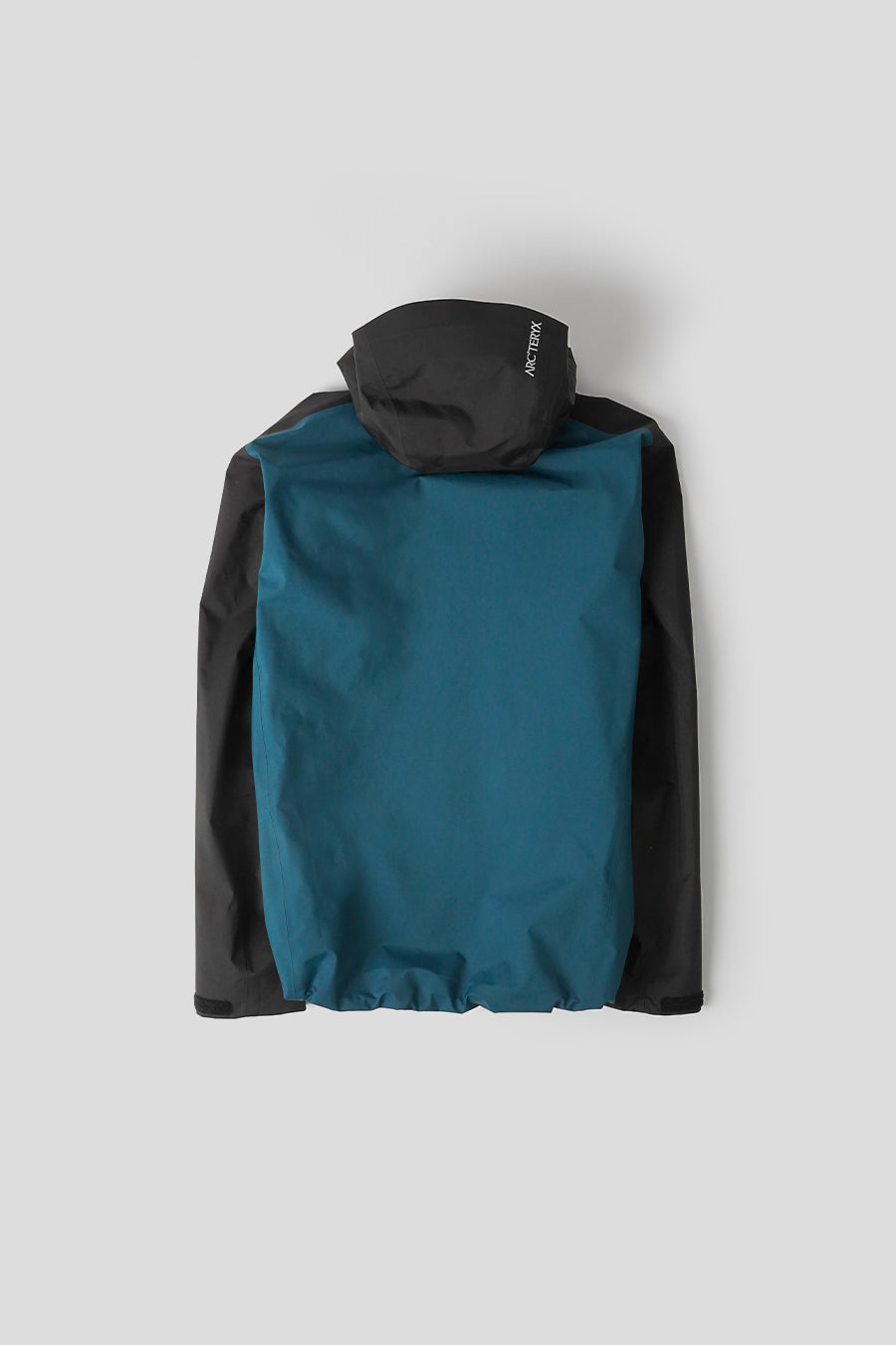 Arc'teryx - BLACK AND BLUE BETA JACKET - LE LABO STORE
