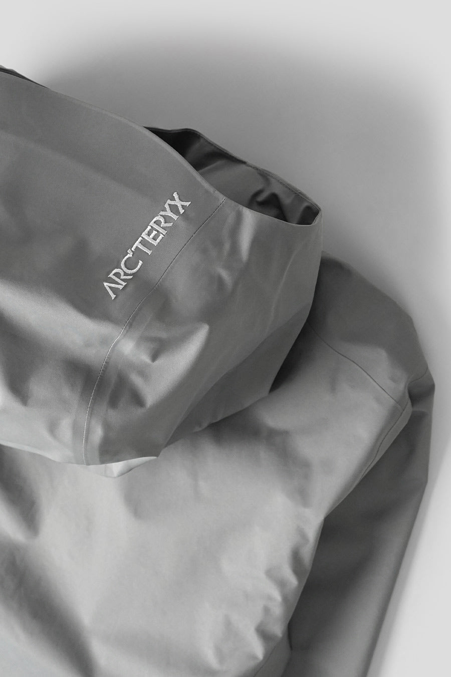 Arc'teryx - GREY BETA SL JACKET - LE LABO STORE