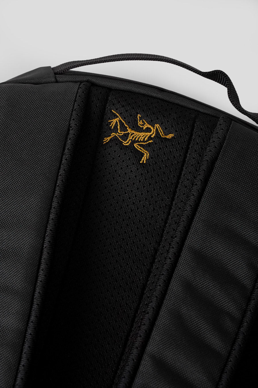 Arc'teryx - BLACK MANTIS 16 BACKPACK - LE LABO STORE