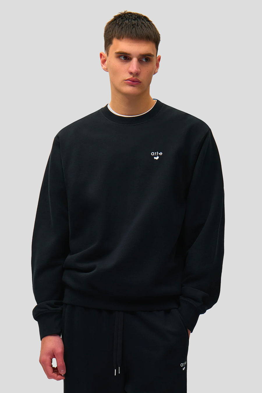 Arte - CREWNECK HEART LOGO NOIR - LE LABO STORE