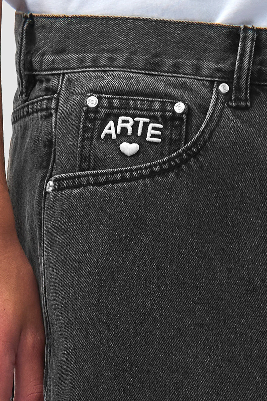 Arte - JEAN ARTE HEART POCKET NOIR - LE LABO STORE