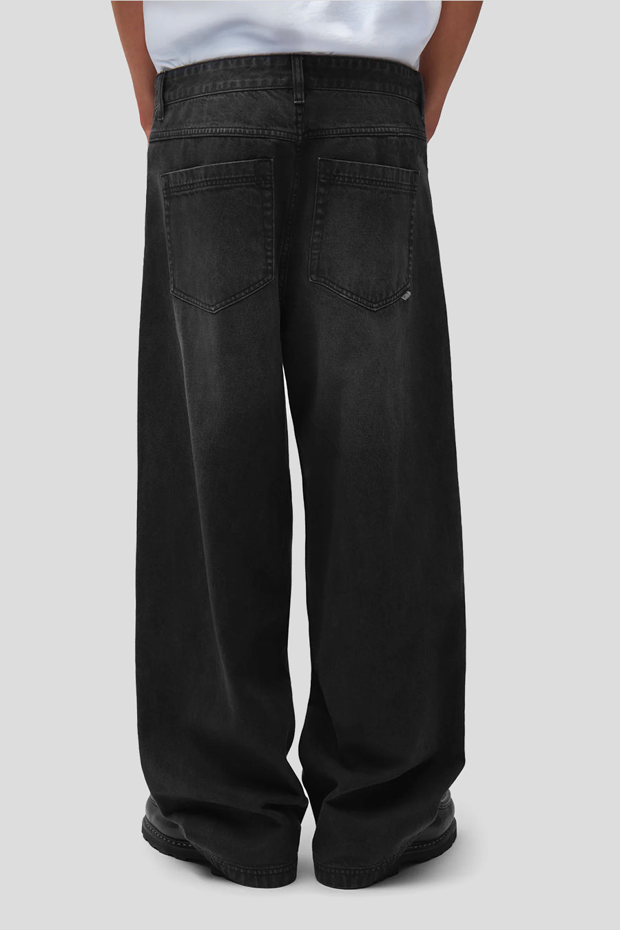 Arte - JEAN WASHED EASE DENIM BLACK - LE LABO STORE