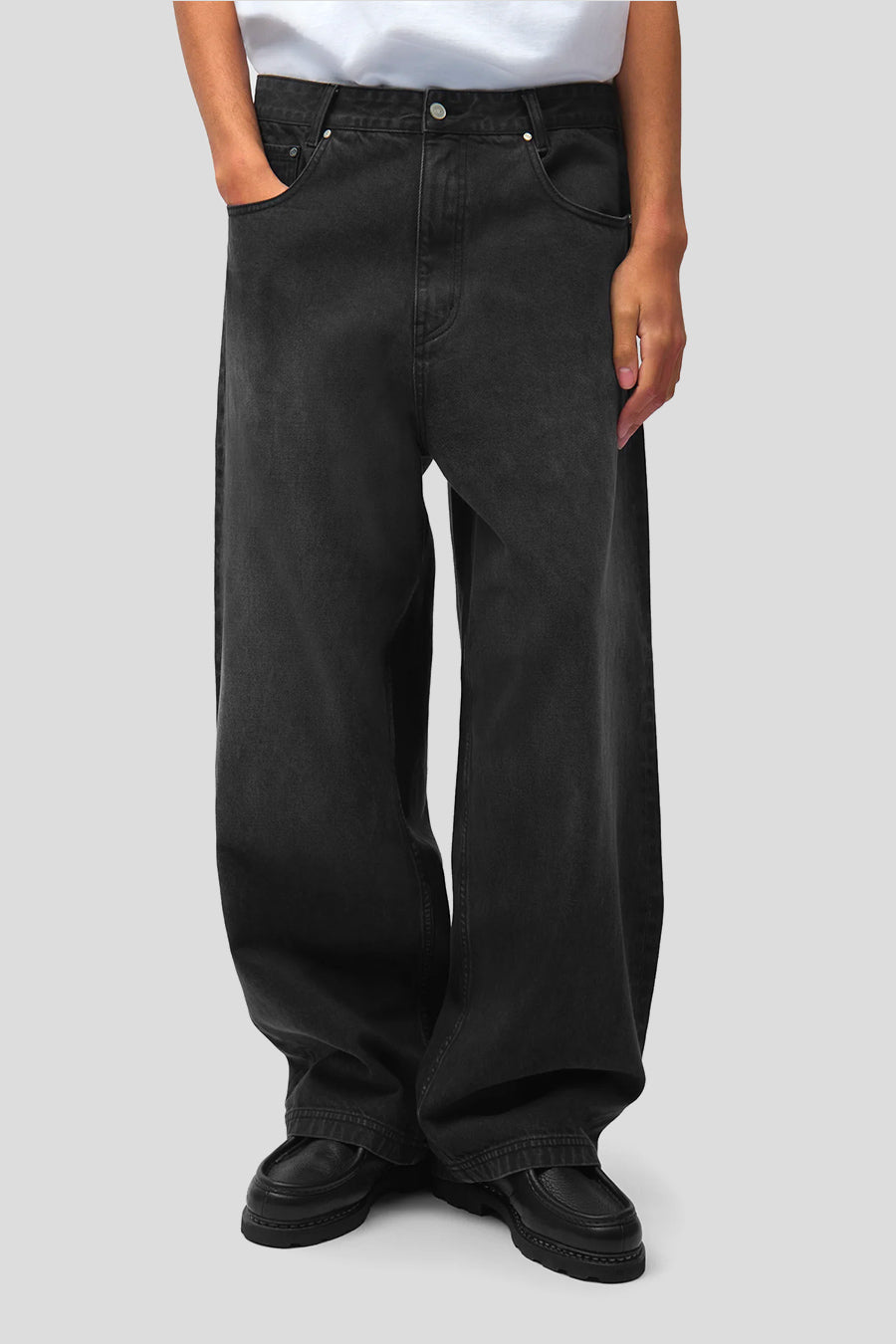 Arte - JEAN WASHED EASE DENIM BLACK - LE LABO STORE