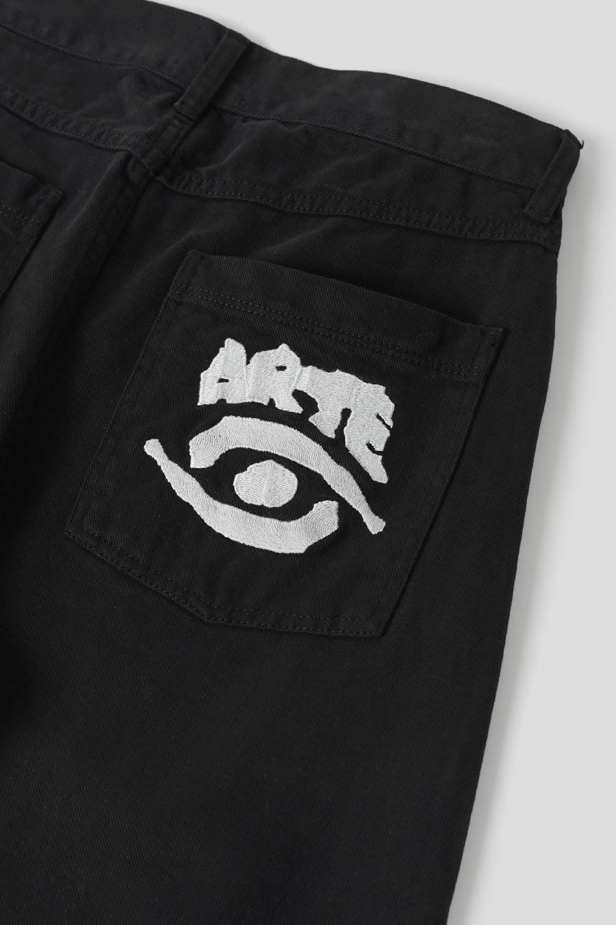 Arte - BACK POCKET GRAPHIC BLACK PANTS - LE LABO STORE