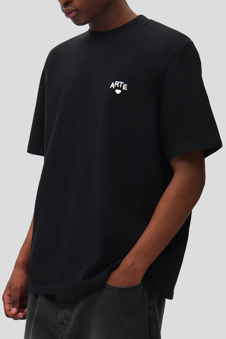 Arte - T-SHIRT ARTE HEART NOIR - LE LABO STORE