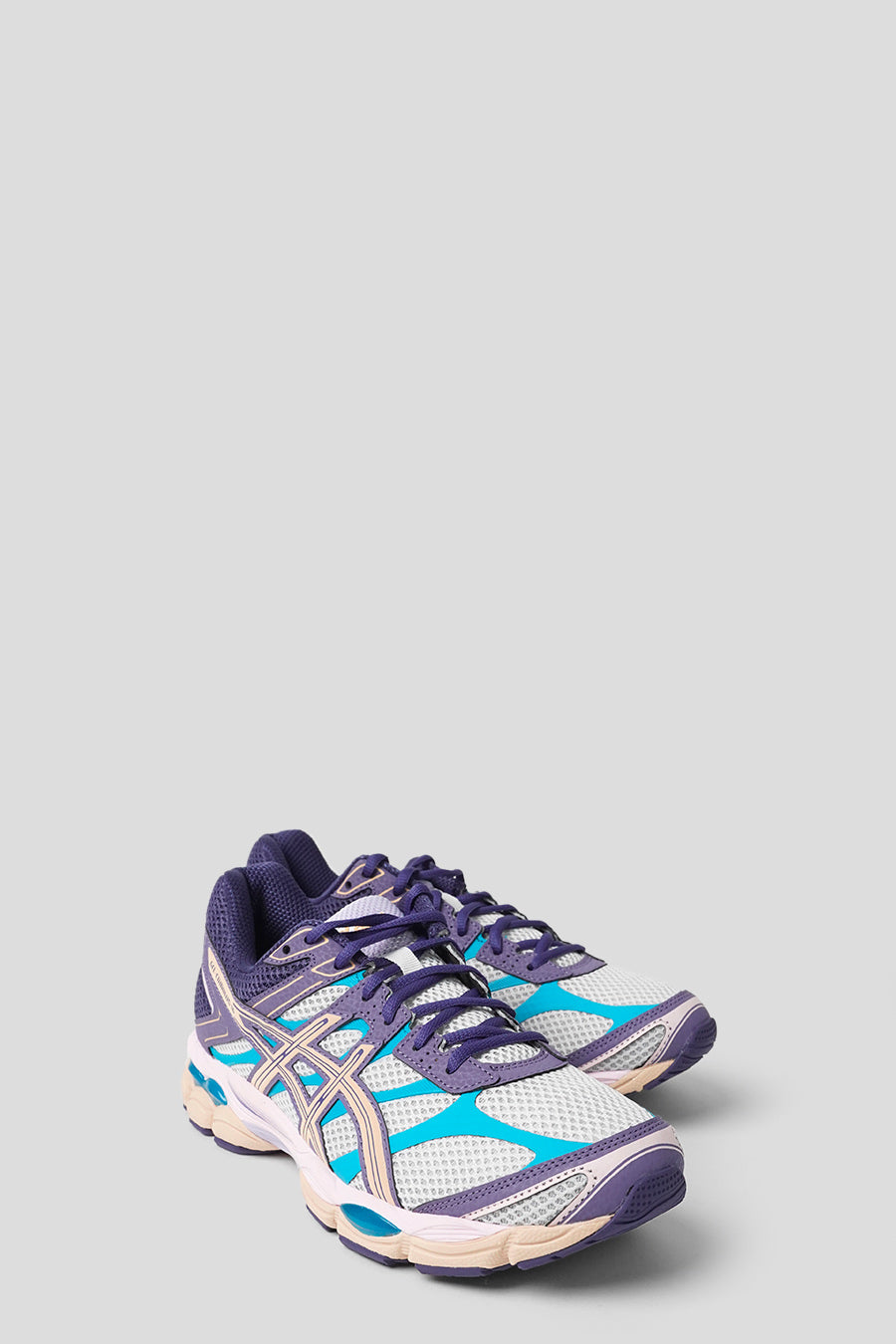 Asics - SNEAKERS GEL CUMULUS 16 CLOUD GREY ET BISQUE - LE LABO STORE