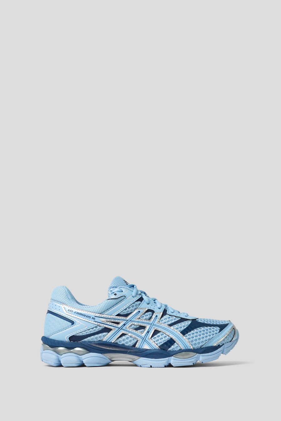 Asics - STONE WASH AND INDEPENDENCE BLUE GEL-CUMULUS 16 SNEAKERS - LE LABO STORE
