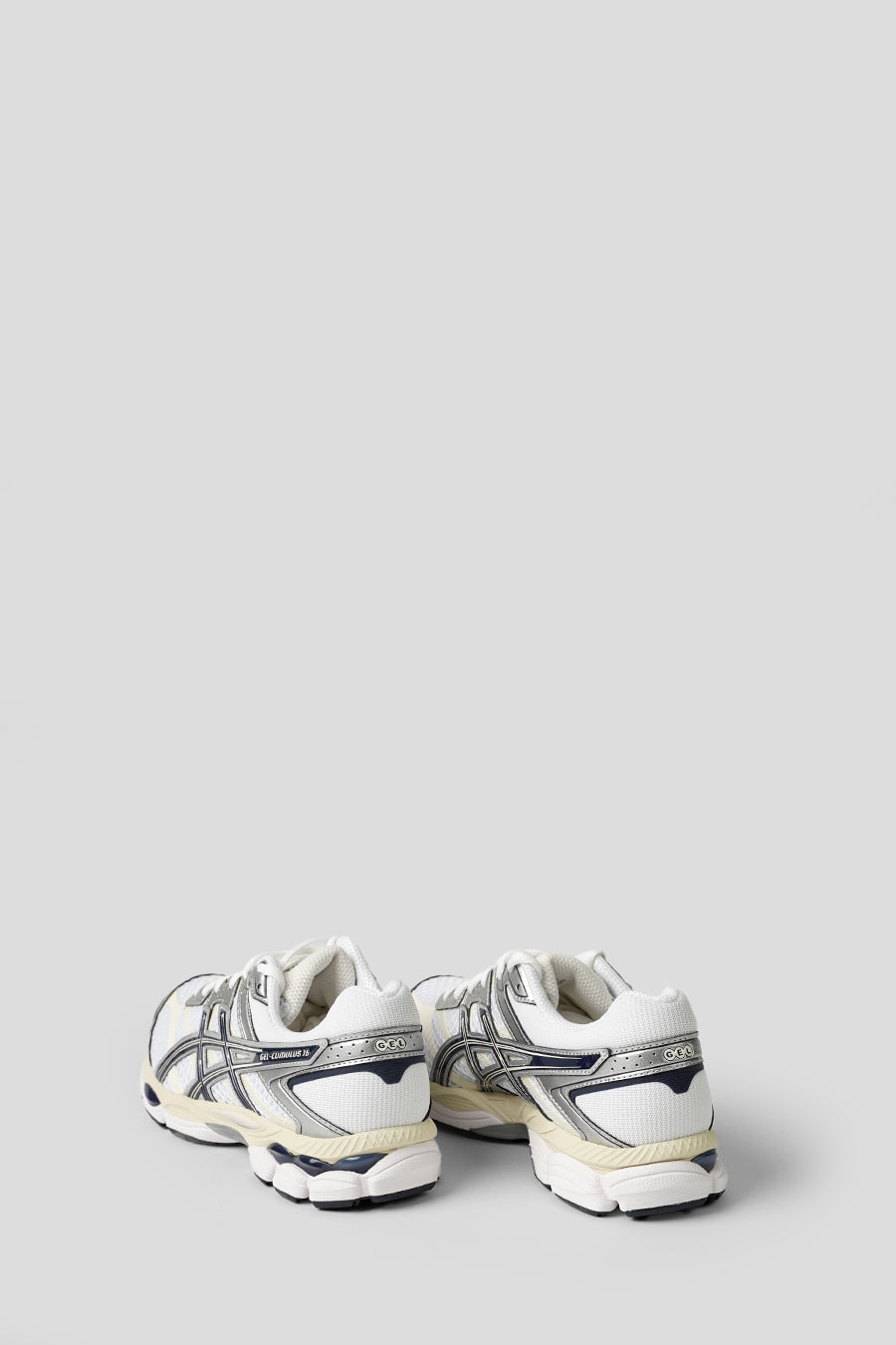 Asics - SNEAKERS GEL-CUMULUS 16 WHITE MIDNIGHT - LE LABO STORE