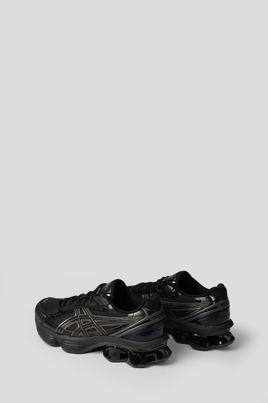 Asics - SNEAKERS GEL-KINETIC FLUENT BLACK ET GRAPHITE GREY - LE LABO STORE