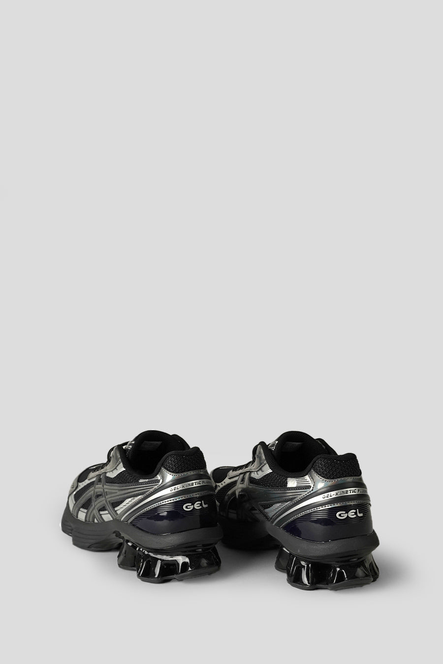 Asics - SNEAKERS GEL-KINETIC FLUENT BLACK ET GRAPHITE GREY - LE LABO STORE