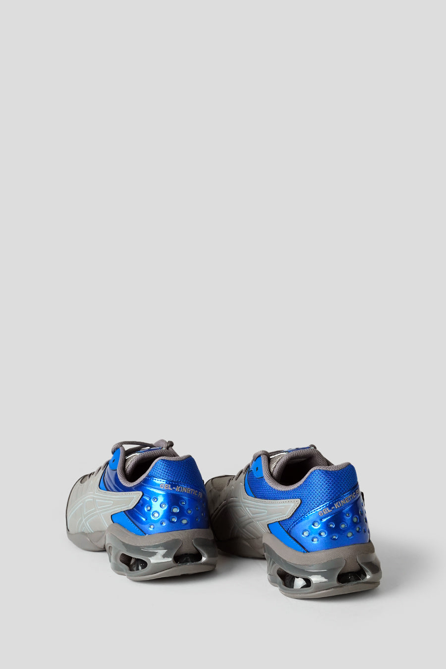 Asics - SNEAKERS GEL-KINETIC FR CLAY GREY ET ILLUSION BLUE - LE LABO STORE