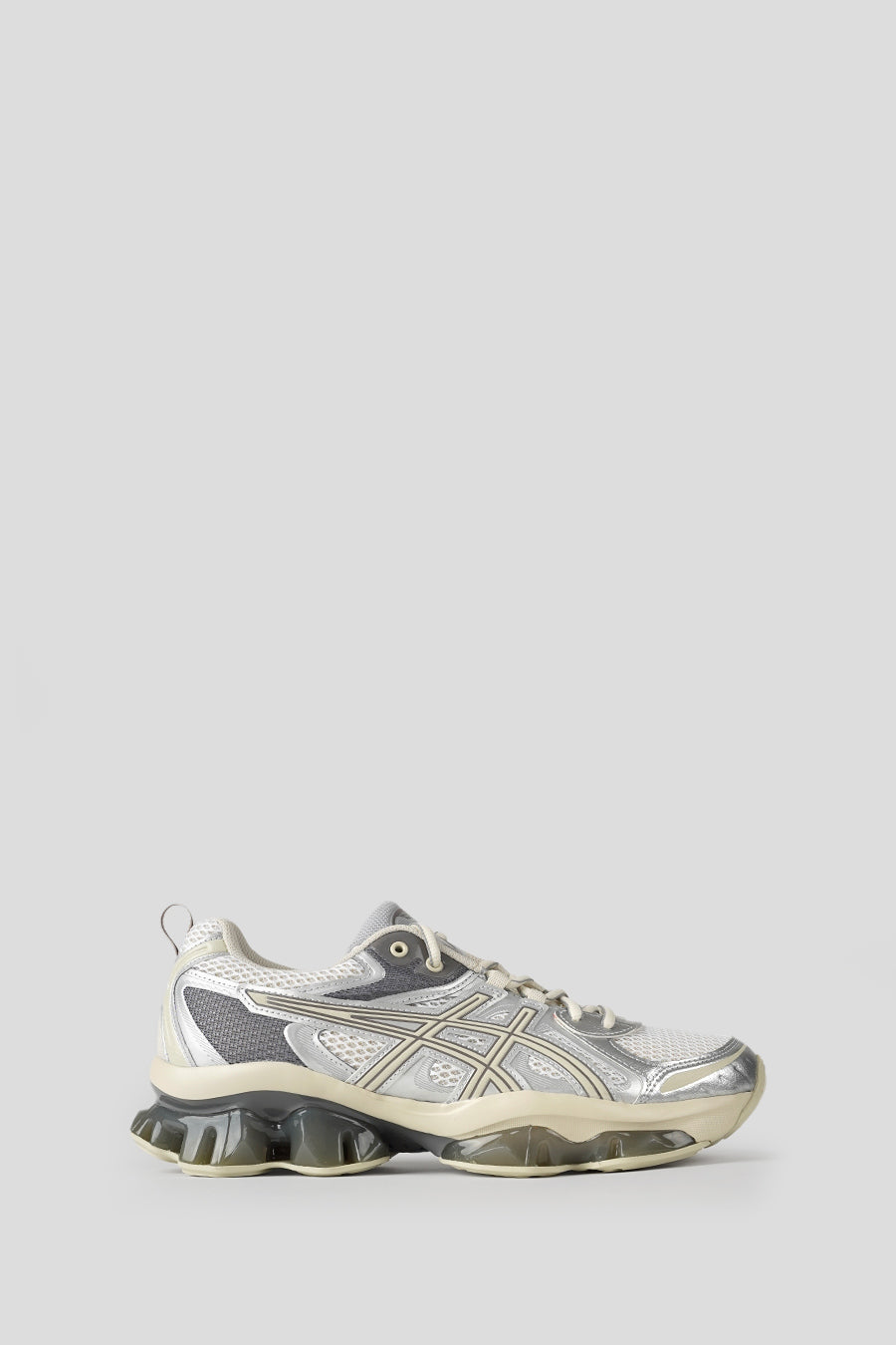 Asics - WHITE ET LIGHT DUST GEL QUANTUM KINETIC SNEAKERS  - LE LABO STORE