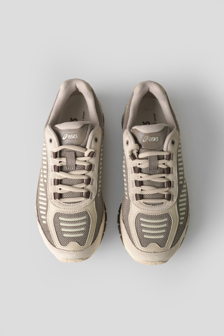 Asics - SNEAKERS QUANTUM 360 AMP MOONROCK ET OATMEAL - LE LABO STORE